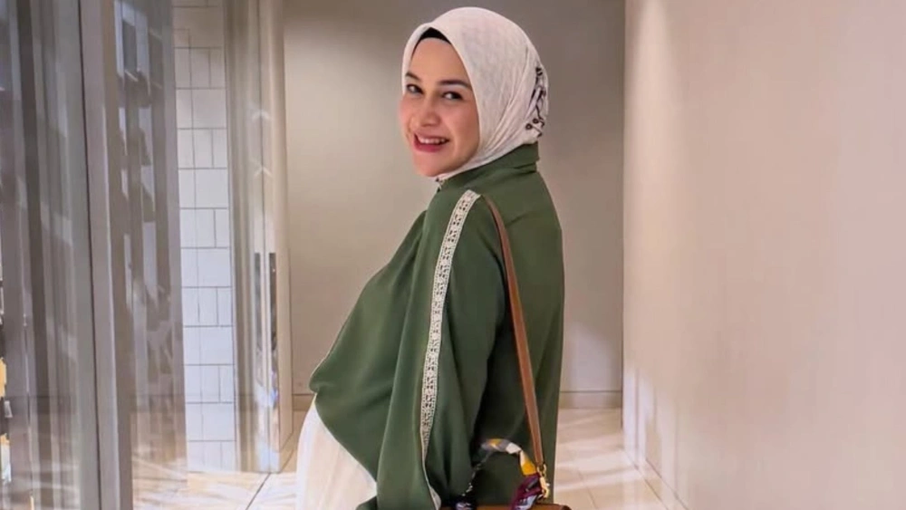 Kebahagiaan Nina Zatulini sambut anggota keluarga baru. [Instagram]