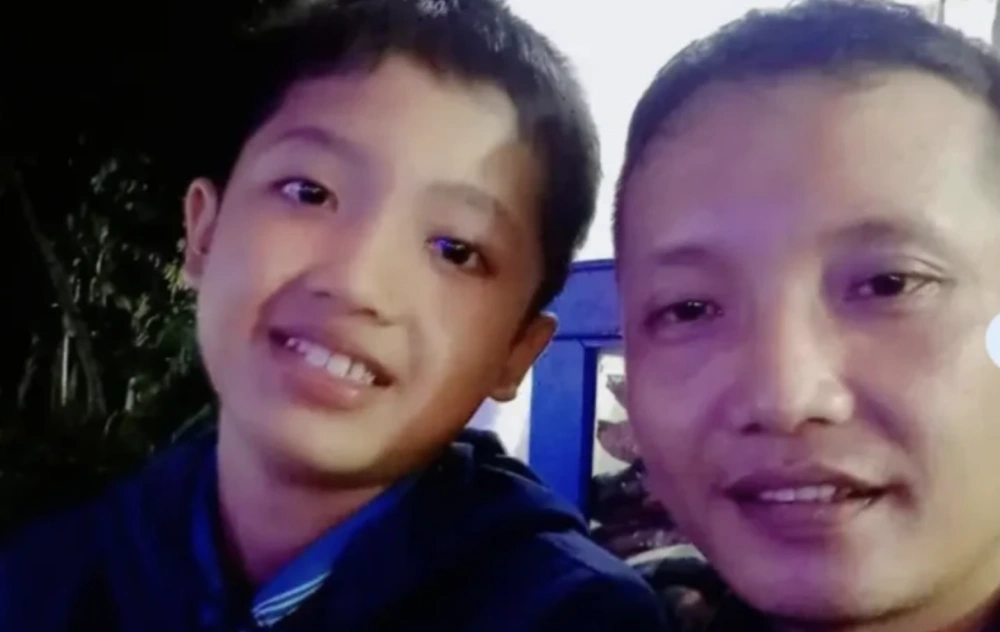 Nizam Syafei Dan Ayahnya Anwar Satibi [sumber. Facebook]