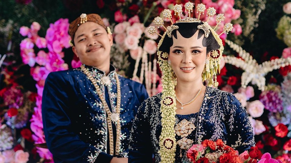 Istri Nopek Novian Melahirkan, Netizen Sibuk Menghitung Bulan
