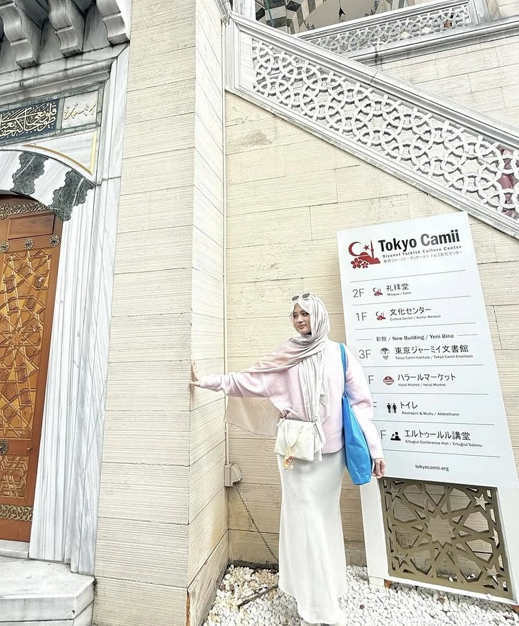 Outfit Inara Rusli 4 (Instagram)