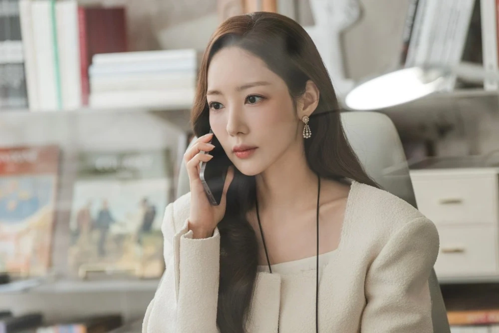 Park Min Young Jalani Puasa Dan Diet Ketat Untuk Siren S Kiss Scmp