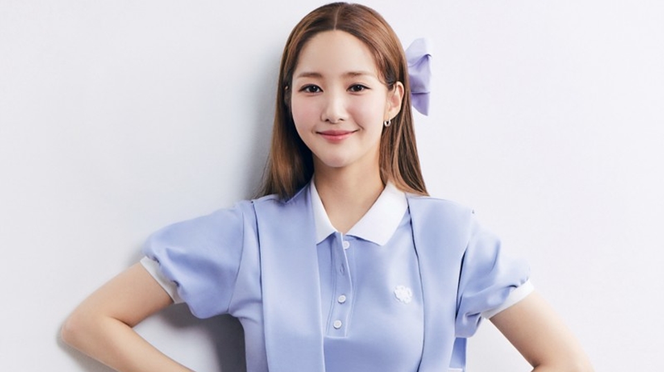 Bukan Editan, Park Min Young Auto Trending usai Pamer Body Goals