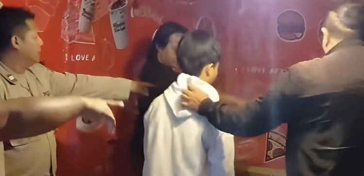 Penangkapan Penyebar Video Mesum Tambelangan [Tiktok]