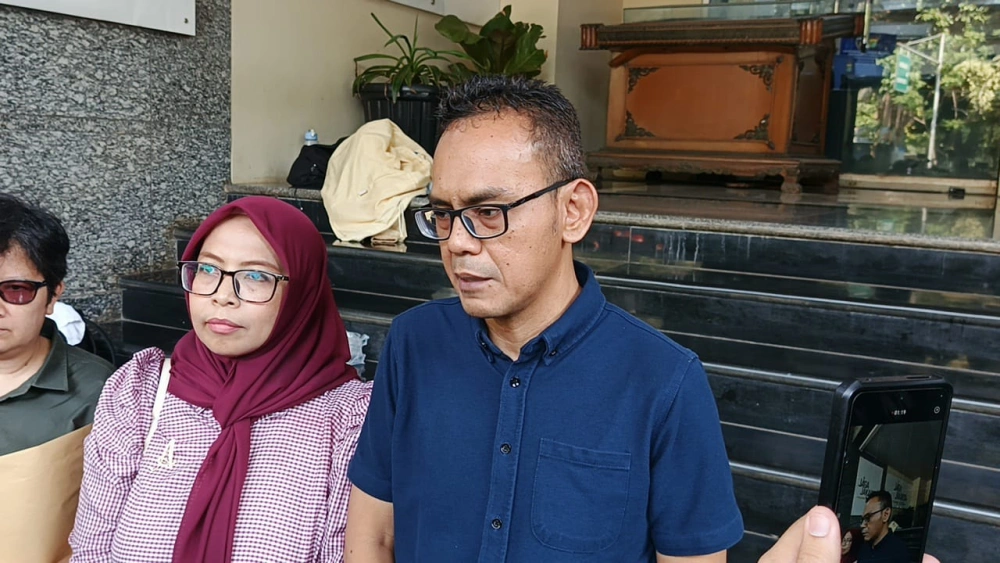 Tim kuasa hukum Inara Rusli. [Indopop/Selvianus Kopong Basar]