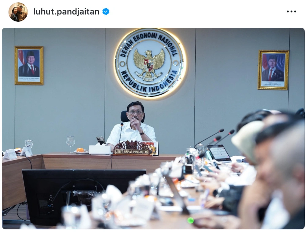 Perbedaan Ekspresi Ketua Den Luhut Binsar Pandjaitan Ketika Bersalaman Dengan Prabowo Dan Gibran Tangkap Layar Tiktok Infoviralno1