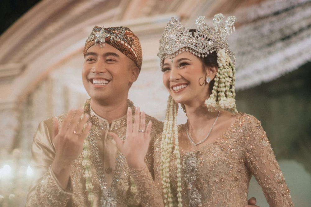 Pernikahan Vidi Aldiano Dan Sheila Dara [sumber: Instagram Vidialdiano]