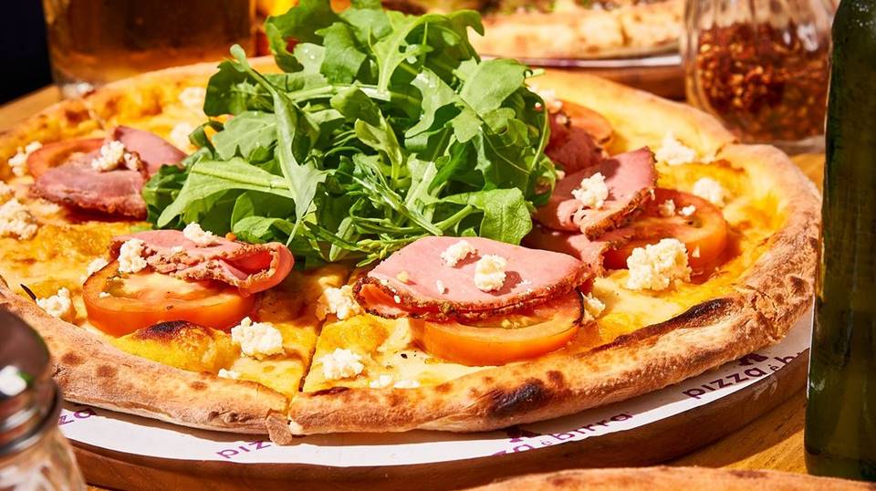 4 Pilihan Tempat Makan Pizza Enak di Jaksel