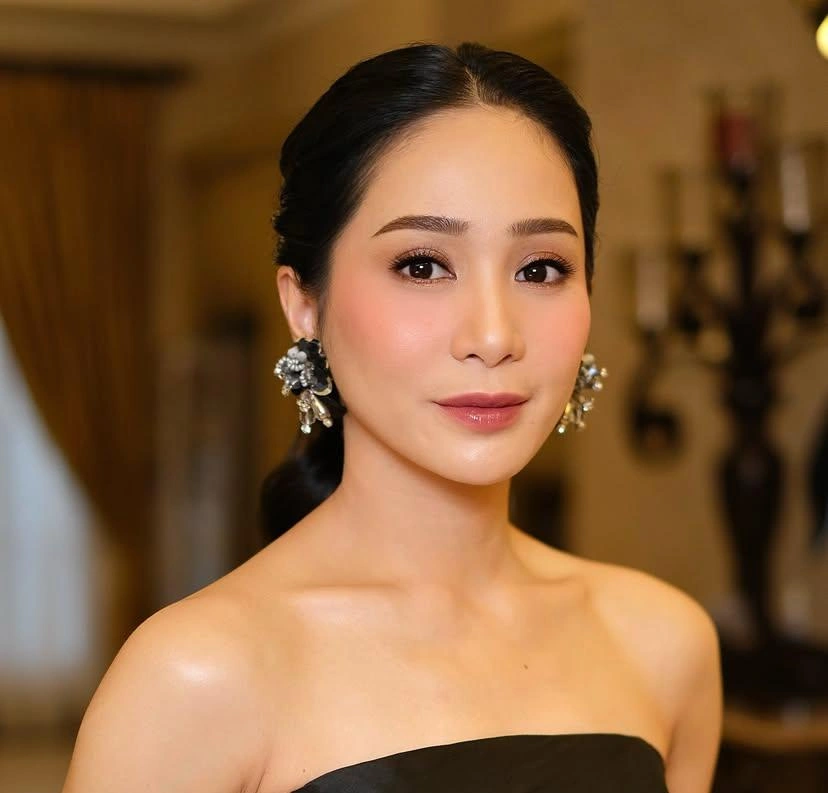 Potret Bunga Zainal Instagram