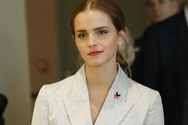 Potret Emma Watson Popcrush