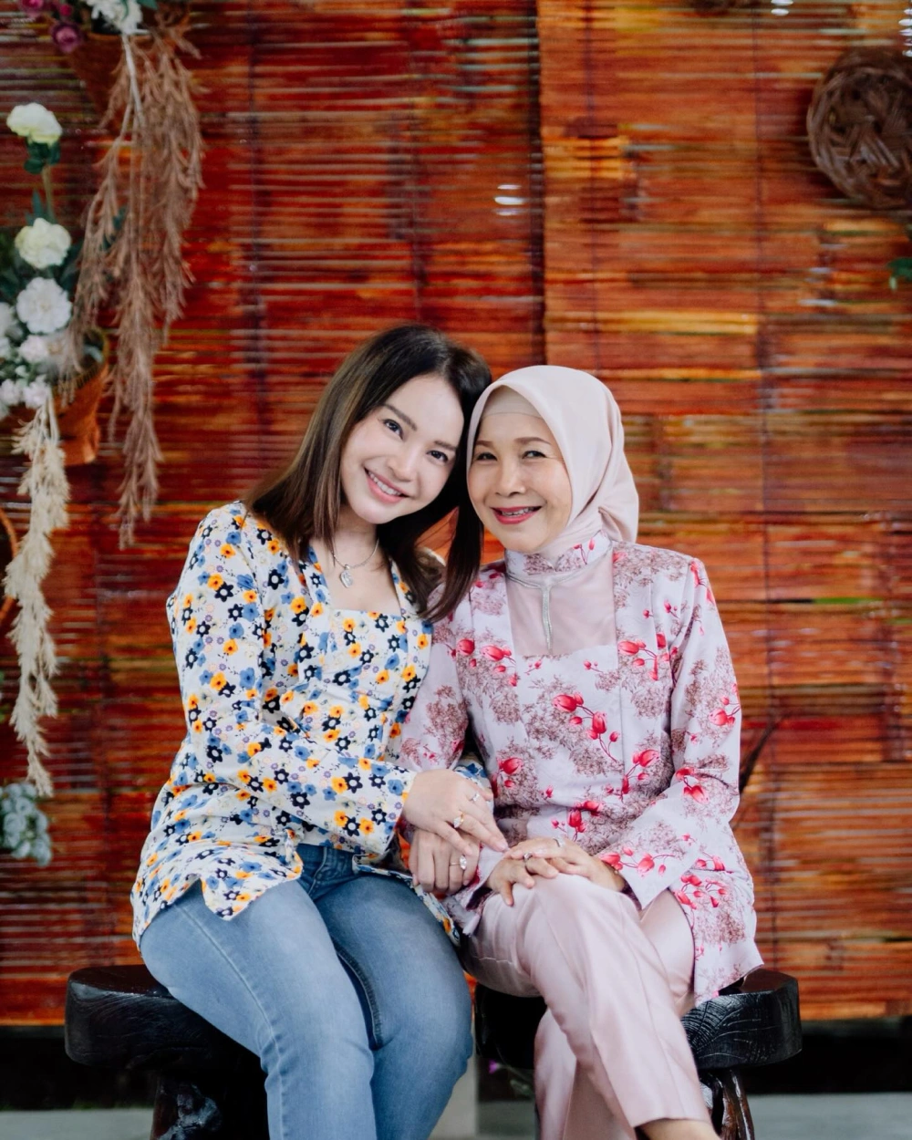 Potret Rossa Dan Ibundanya [Sumber: Instagram Itsrossa910]