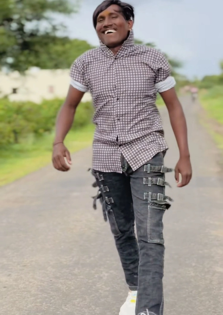 Potret Suraj Chavan [Instagram]