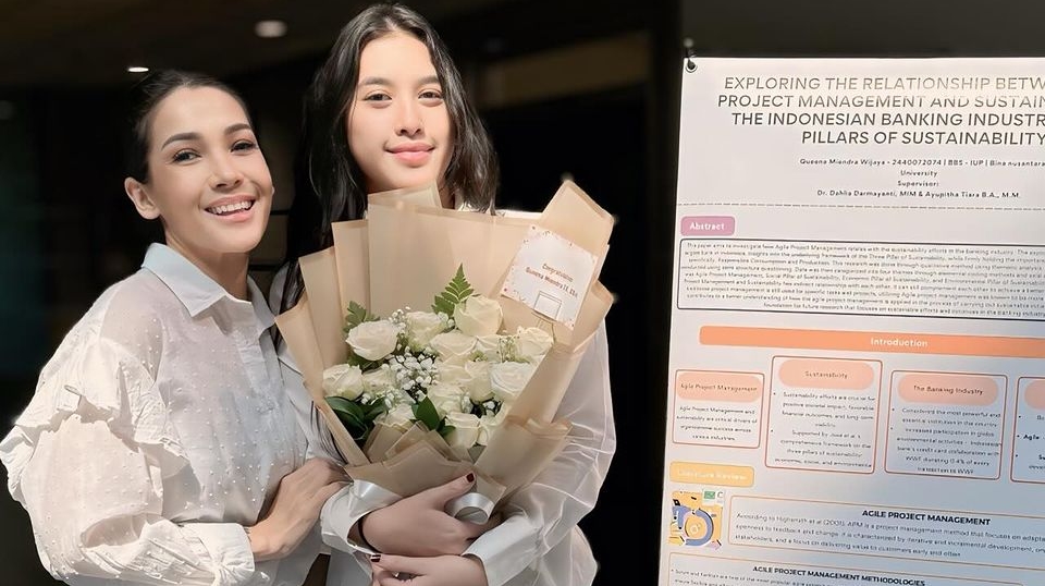 Putrinya Sidang Skripsi, Mieke Amalia Ungkap Rasa Bangga