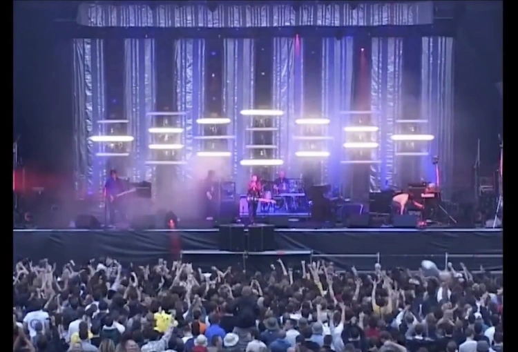 Radiohead Saat Konser (Instagram)