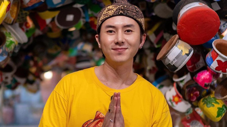 Rafael Tan Oplas Mata dan Hidung, Hasilnya Disebut Mirip Roy Kiyoshi