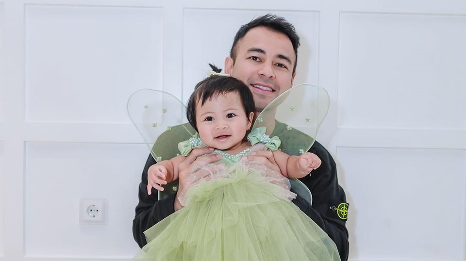 5 Potret Kedekatan Raffi Ahmad Dengan Baby Lily, Ungkap Pesan Manis Ini