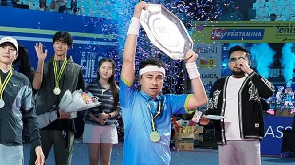 Raffi Ahmad Cs Pertahankan Piala Berlian Rp2 M di Lagi-lagi Tenis Internasional