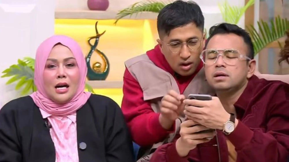 Mak Vera juga sempat menjelaskan fitnah penggelapan uang almarhum Olga Syahputra. [Instagram]