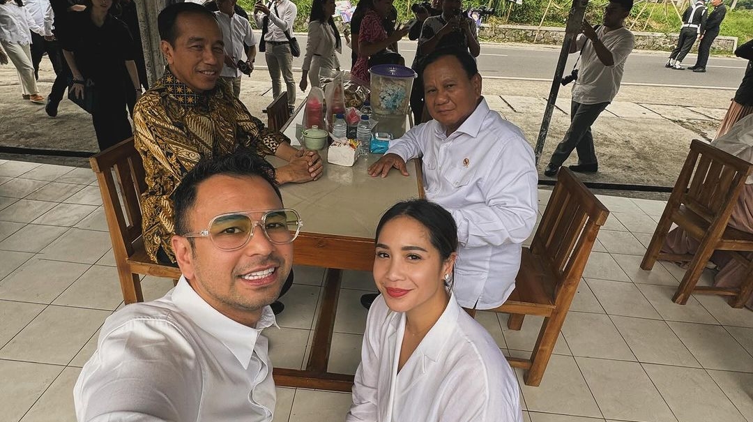 Attitude Raffi Ahmad saat Makan Bakso bareng Presiden Jokowi dan Prabowo Disorot, Sampai Bersimpuh!