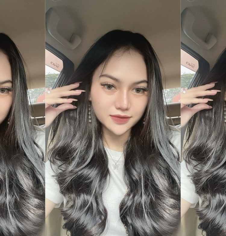 Ratu Qorry Dalam Mobil [Instagram]