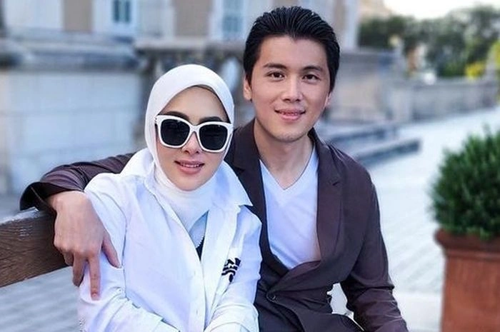 Reino Barack Dan Syahrini [sumber: Instagram Princessyahrini]
