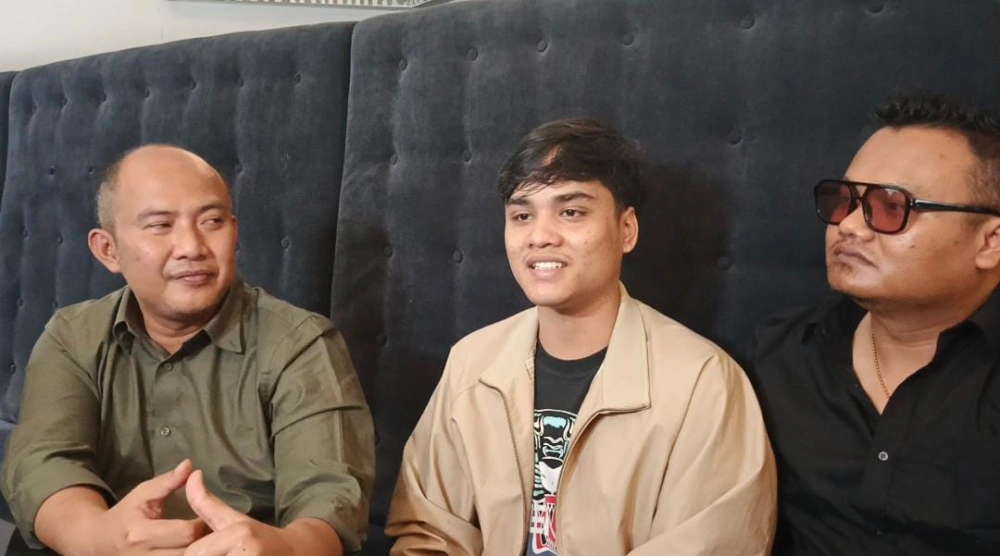 Ressa Rizky Rossano tunggu itikad baik Denada untuk bertemu langsung. [Indopop/Rena]