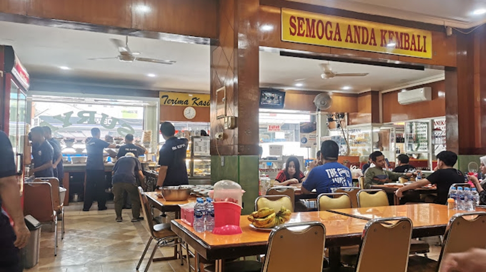 3 Resto Padang yang Selalu Ramai di Jakarta Pusat, Pantes Ratingnya Tinggi!