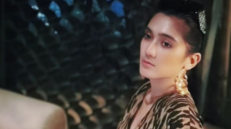 Pernah Diremehkan, Begini Perjuangan Revi Mariska Jadi Sarjana di Usia 38 Tahun