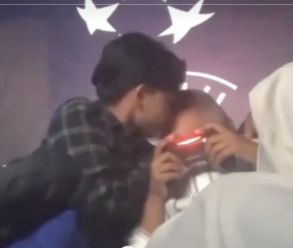 Reyhan dan Fara mesra di sebuah video. [TikTok]