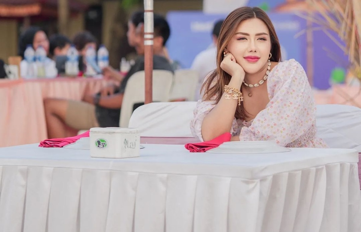 Rey Utami Diklaim Sebagai Artis Paling Tajir, Ini Asal Usul Kekayaannya