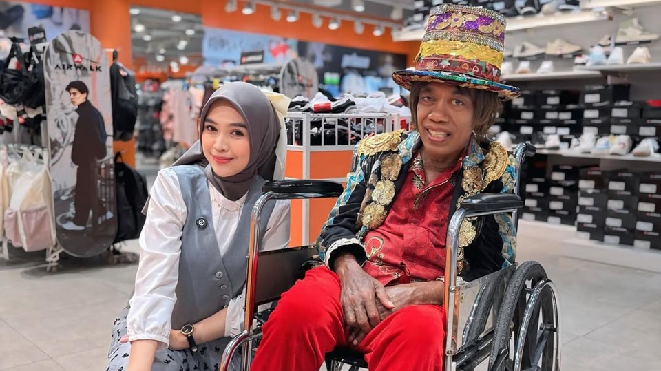 Ria Ricis Unggah Konten Bantu Pak Tarno Tuai Pro-Kontra