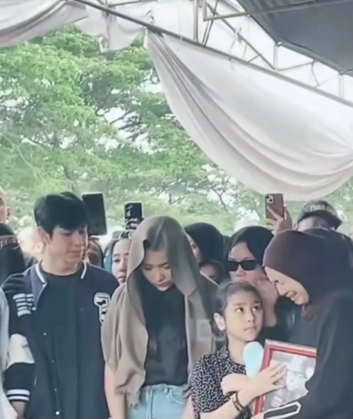 Richa Novisha Tak Kuasa Menahan Tangis (Instagram)