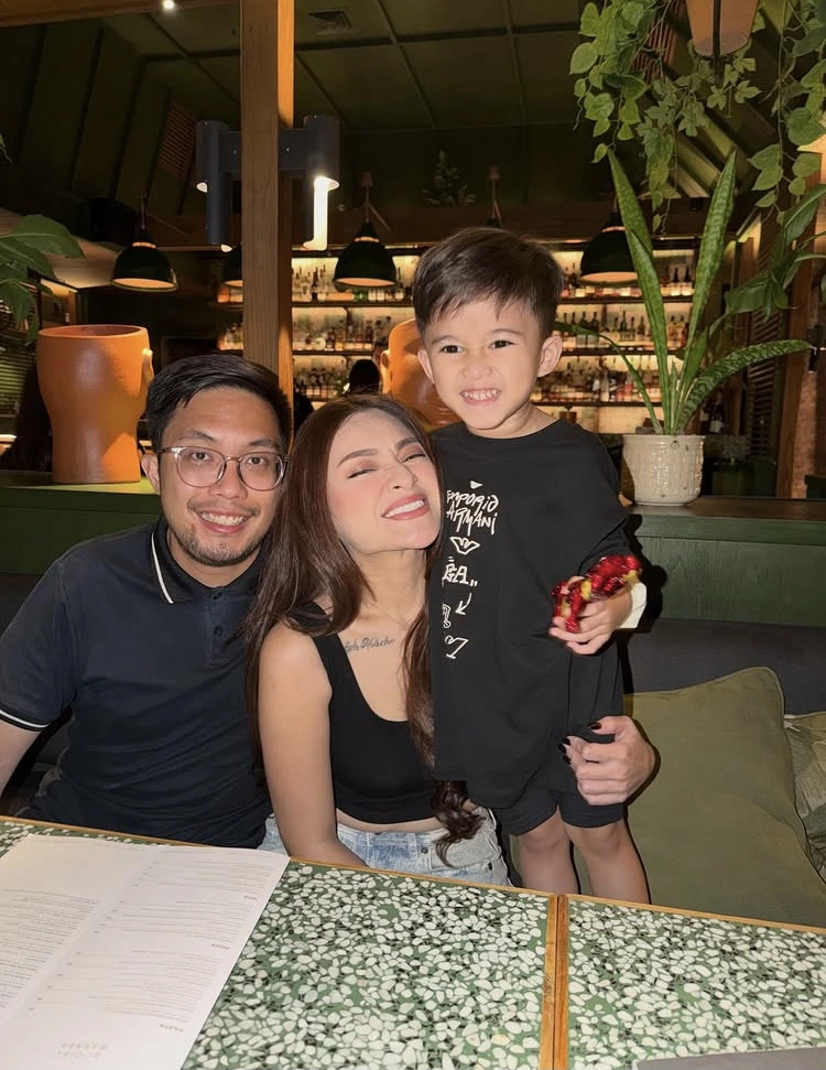 Richard bersama Natalie & Adzam [Instagram]