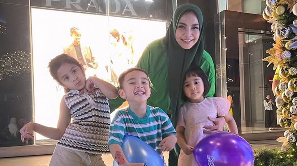 Rieta Amilia Jadi Nenek Gaul yang Tegas dan Penuh Kasih Sayang