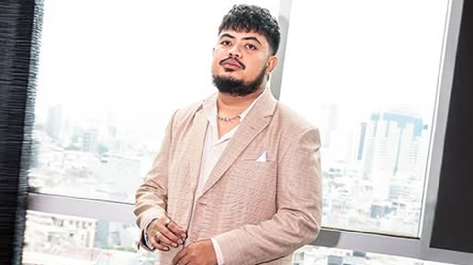 Rigen Rakelna Sambut Anak Ketiga dan Ingin Jadi Sutradara di Tahun 2025