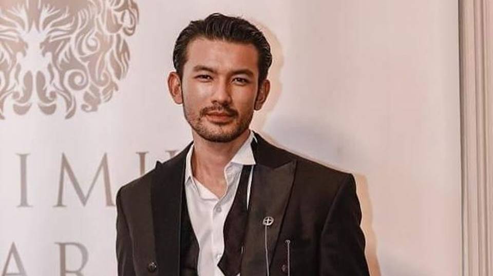 Aktor Terkenal, Rio Dewanto Ternyata Buta Warna Dari Lahir Sampai Sekarang