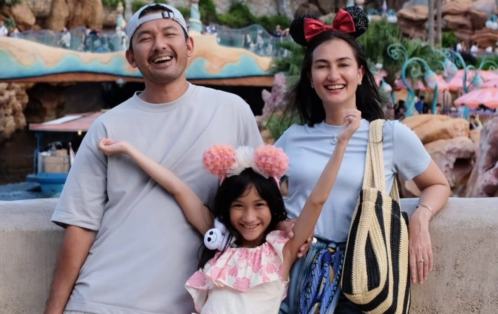 Keluarga Rio Dewanto. (Instagram)