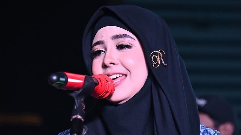 Risty Tagor Berangkat Haji, Ternyata untuk yang Kedua Kalinya