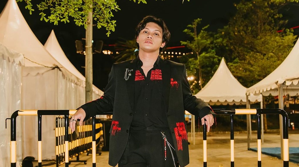 Tarif Manggung Rp 1 M, Rizky Febian 'Calon Manten' Pakai Jam Tangan Mewah Rp264 Juta