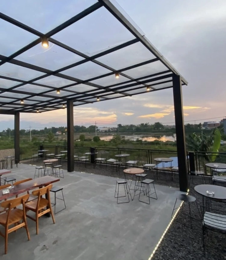 Ruangan Di Lyco Coffee (Instagram)