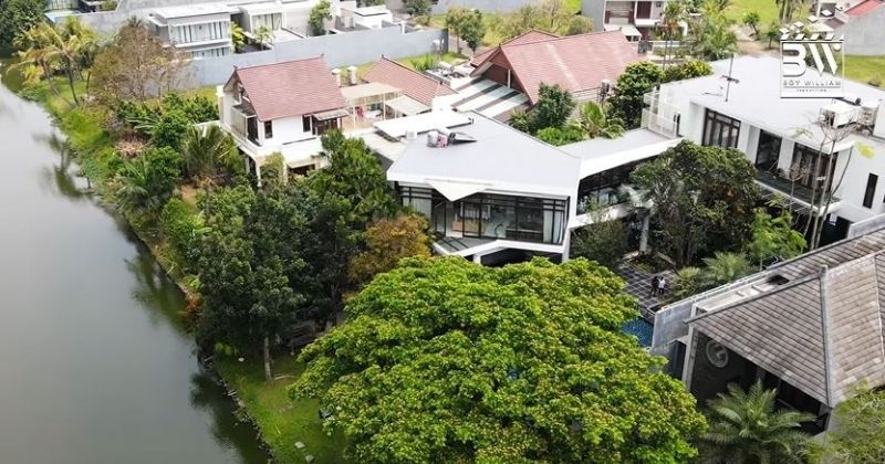 Mewahnya Rumah Momo Geisha, Miliki Danau Buatan dan Jetski Pribadi