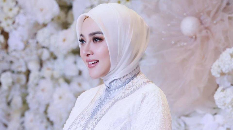 Syahrini Ngidam, Keluarga Langsung Terbang ke Singapura Bawakan Masakan Sunda