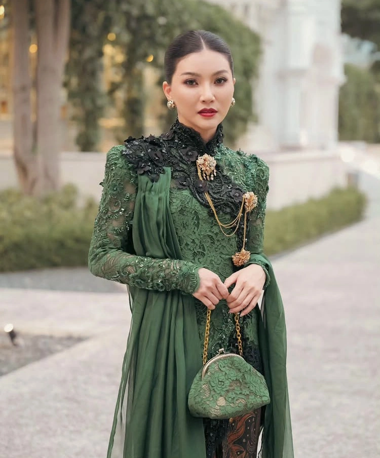 Sarwendah Saat Menghadiri Acara Di Keraton Solo (Instagram)