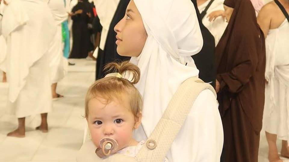 Umrah Bawa Bayi, Jennifer Coppen Diberikan Kemudahan