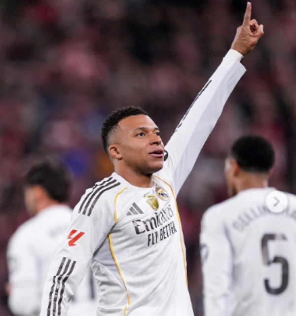 Kylian Mbappe sampaikan puja-puji untuk Xabi Alonso [Foto: Instagram K.Mbappe]