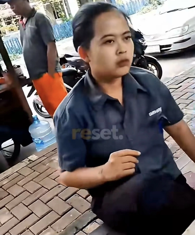 Si Pelakor Saat Dilabrak Istri Sah [Instagram]