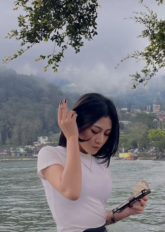 Silvi Oktavia 2 [Tiktok]