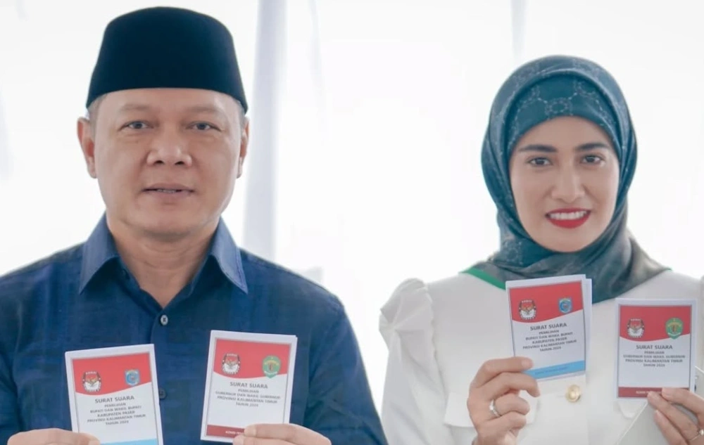 Sinta Rosma Yenti Bersama Suaminya Bupati Paser Fahmi Fadli Instagram