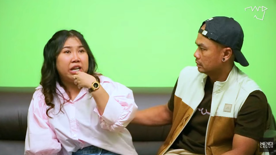Kiky Saputri Menangis