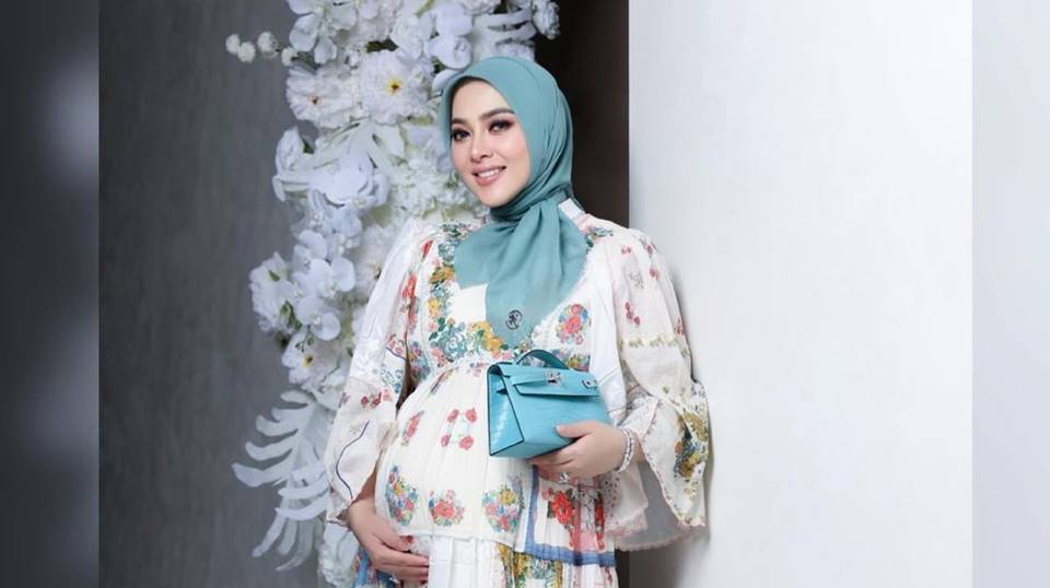 Hotel Bintang 5 Lewat! Harga Sewa Kamar Inap Syahrini saat Lahiran Capai Rp165 Juta