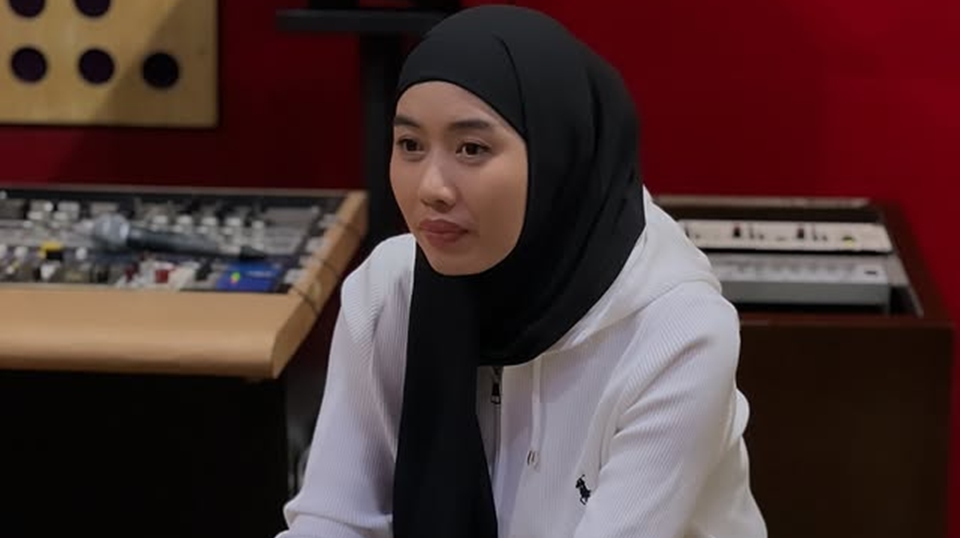 Selfi Nafilah Rasakan Keajaiban Hijrah: Rekaman Lagu Religi Pertama